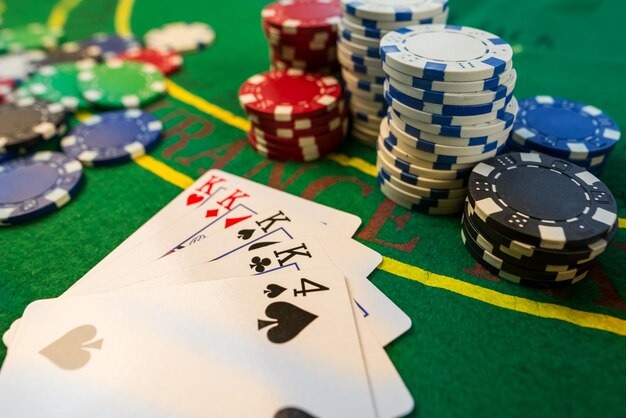 bolang 588 mobile app interface showing football markets and live-dealer tables